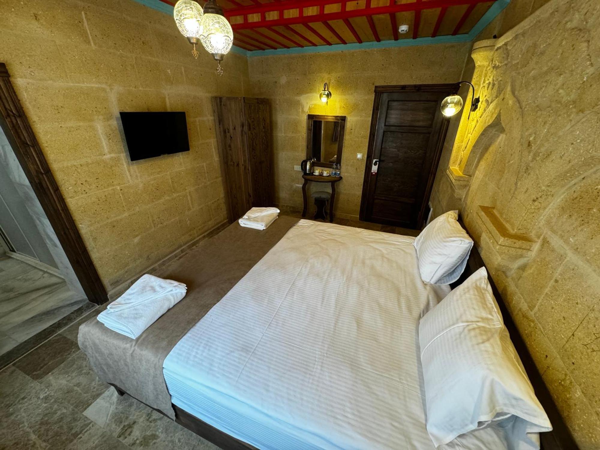 Hotel Rustic Caves